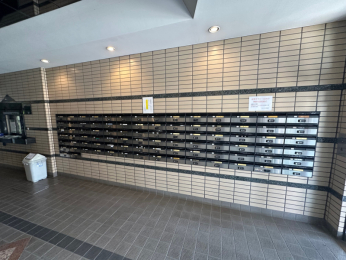 ���̑� ���r�[�ɂ͏W���|�X�g����������Ă��܂��B